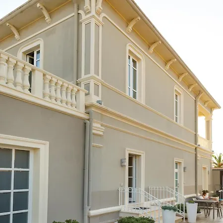 Hotel La Del Mare 3*